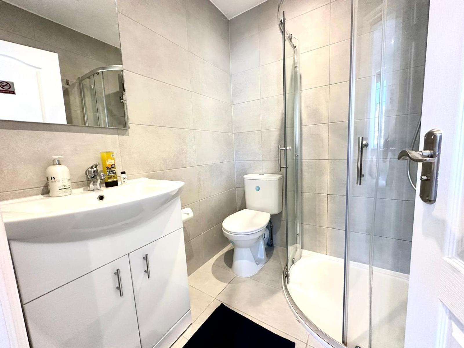 Spectacular Modern, Private Apartment,15 Mins To Central London Hendon Zewnętrze zdjęcie