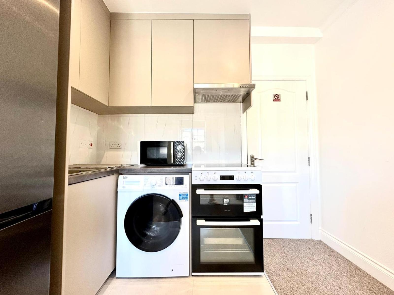 Spectacular Modern, Private Apartment,15 Mins To Central London Hendon Zewnętrze zdjęcie